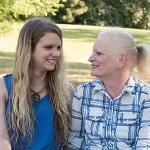 Meet your Posher, Holley